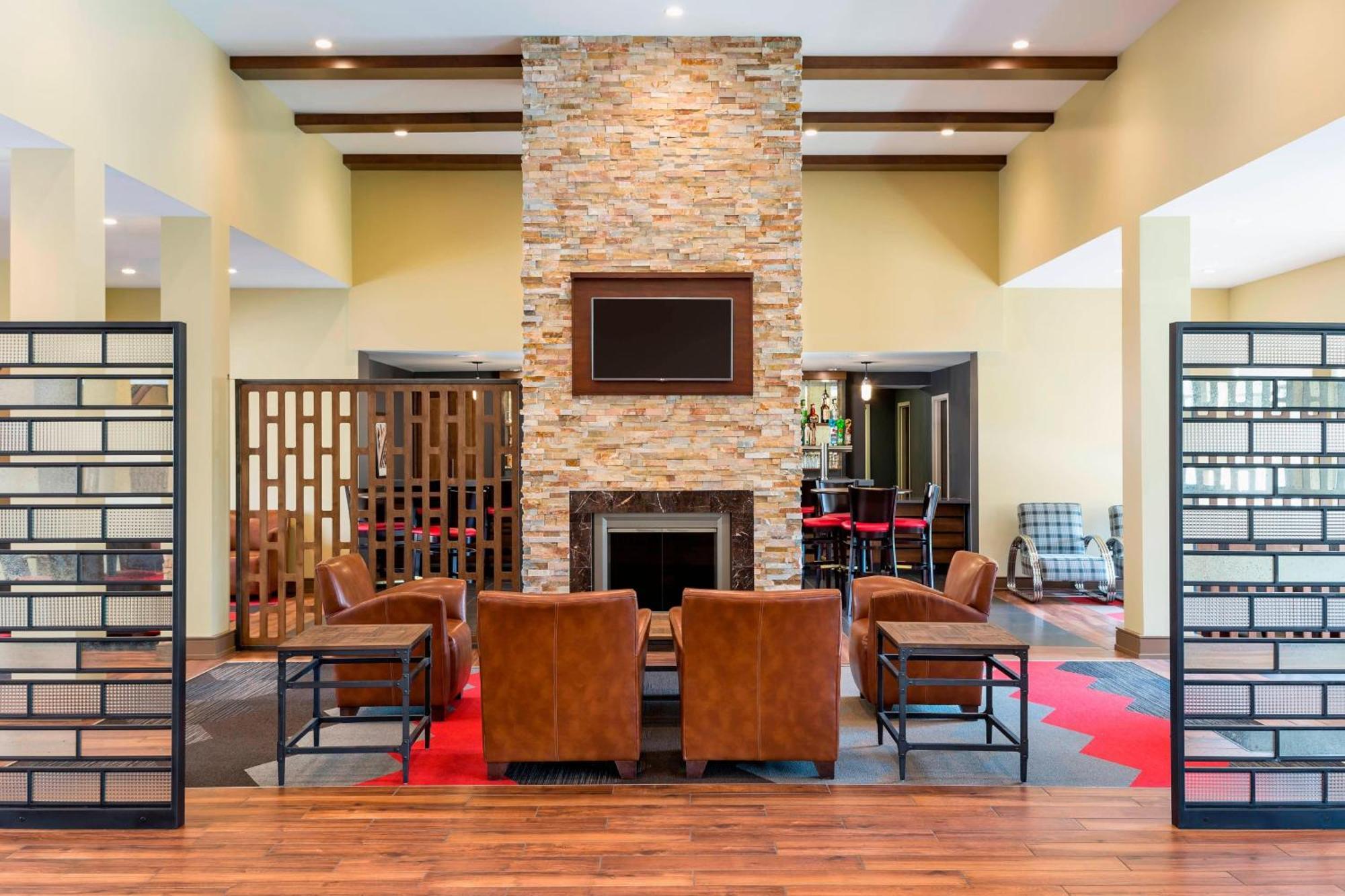 Four Points By Sheraton Buffalo Grove Екстериор снимка