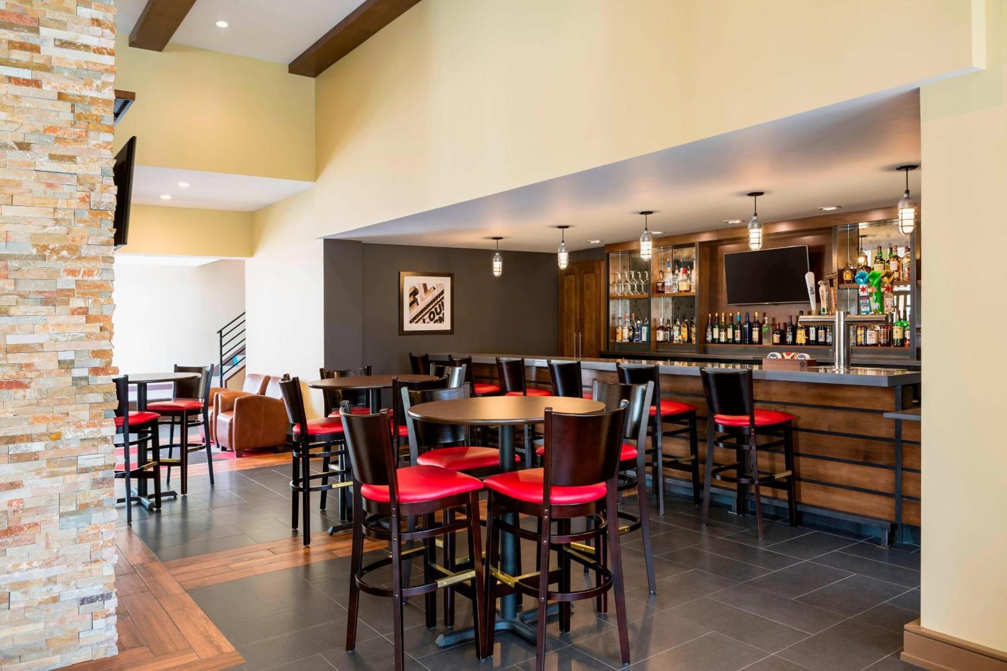Four Points By Sheraton Buffalo Grove Екстериор снимка