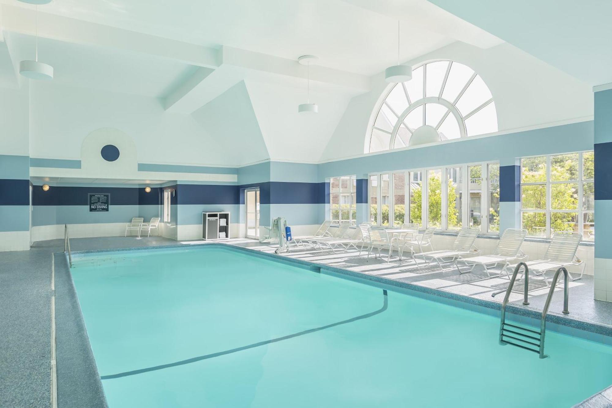 Four Points By Sheraton Buffalo Grove Екстериор снимка