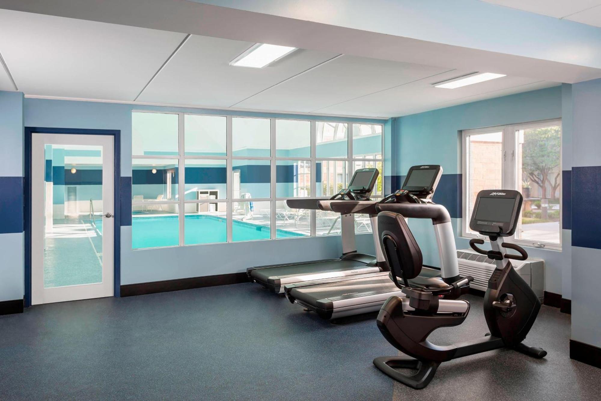 Four Points By Sheraton Buffalo Grove Екстериор снимка